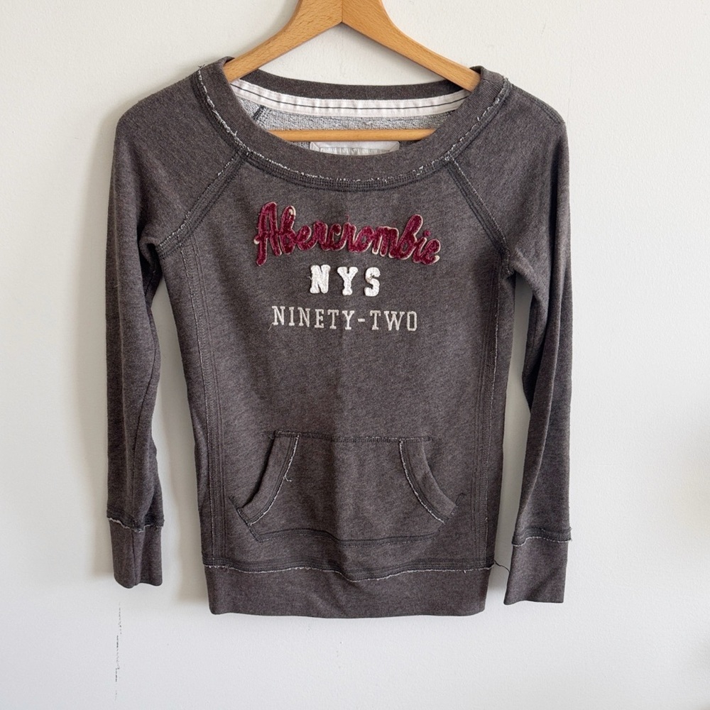 Vintage Y2K Abercrombie brown long sleeve pullover logo sweatshirt size small